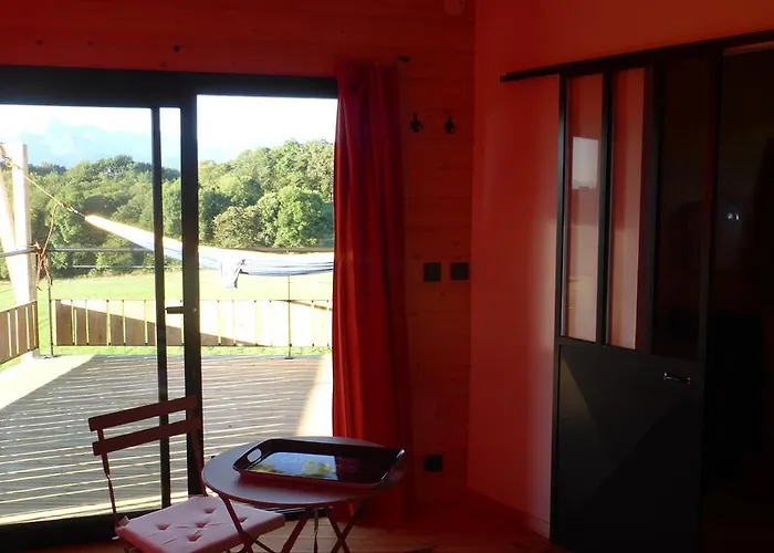 La Perchee Du Faucon