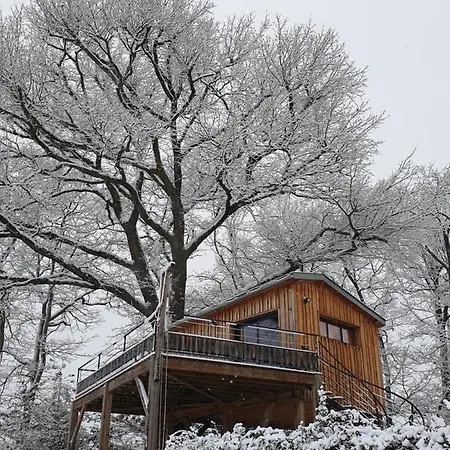 La Perchee Du Faucon *
